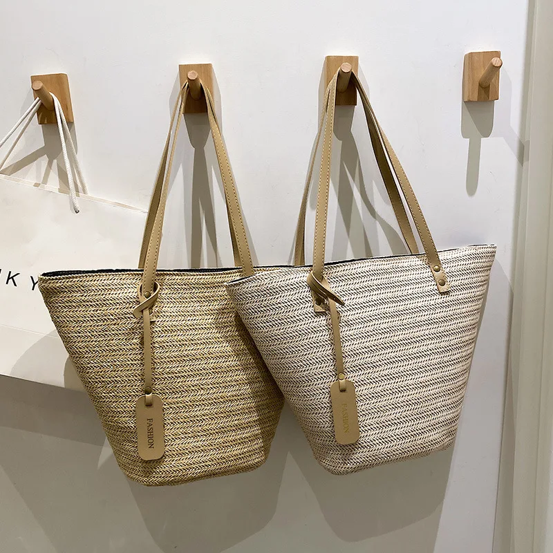 

2022 New Straw Woven Bag Hand-woven Simple Handbag Holiday Travel Shoulder Bag Casual Trend Tote Bag