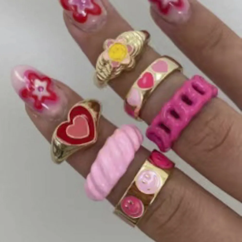 

6Pcs/set Ashion Personality Cute Cartoon Pink Metal Rings Set for Women Girls Love Heart Smiley Rings Girl Birthday Gift