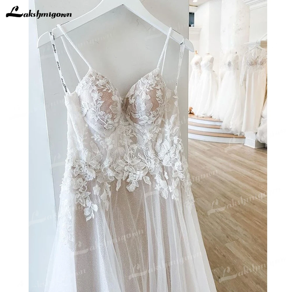 

Винтажное свадебное платье с V-образным вырезом