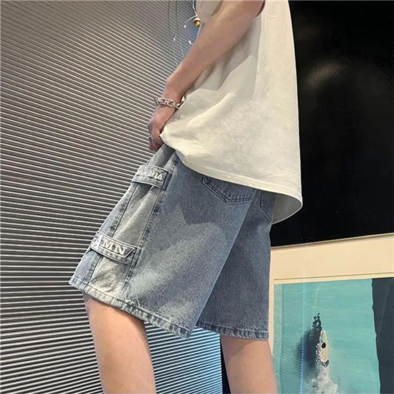 Рисунок 6 - Джинсовые шорты мужские с надписью