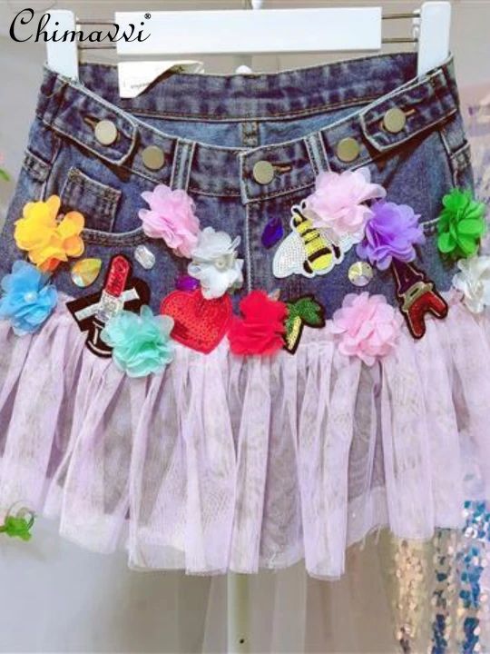 

2022 Summer European New Original Fairy Handmade Crochet Lace Flower Denim Shorts Women's Fashion Sweet Appliques Short Jeans
