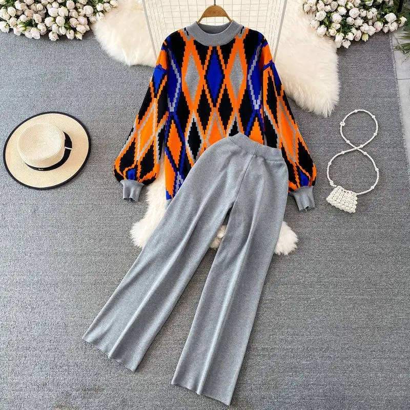 Женский комплект из двух предметов свободный клетчатый свитер и облегающие