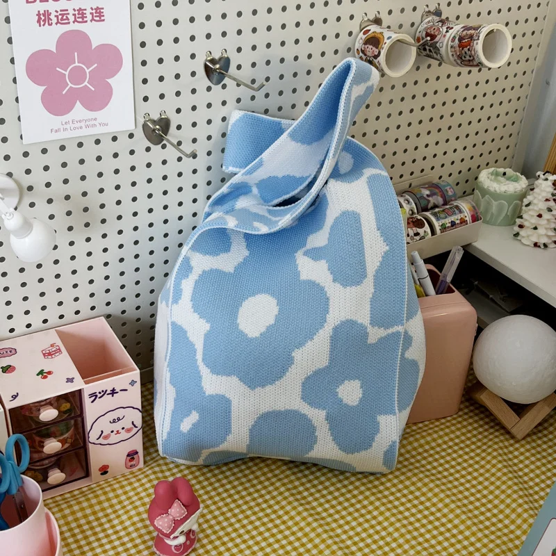 

Cute Flower Pattern Women's Portable Knot Wrist Bag Designer Hollow Out Tote Bag Female Woven Shopper Purse Fashion Handbag Chic