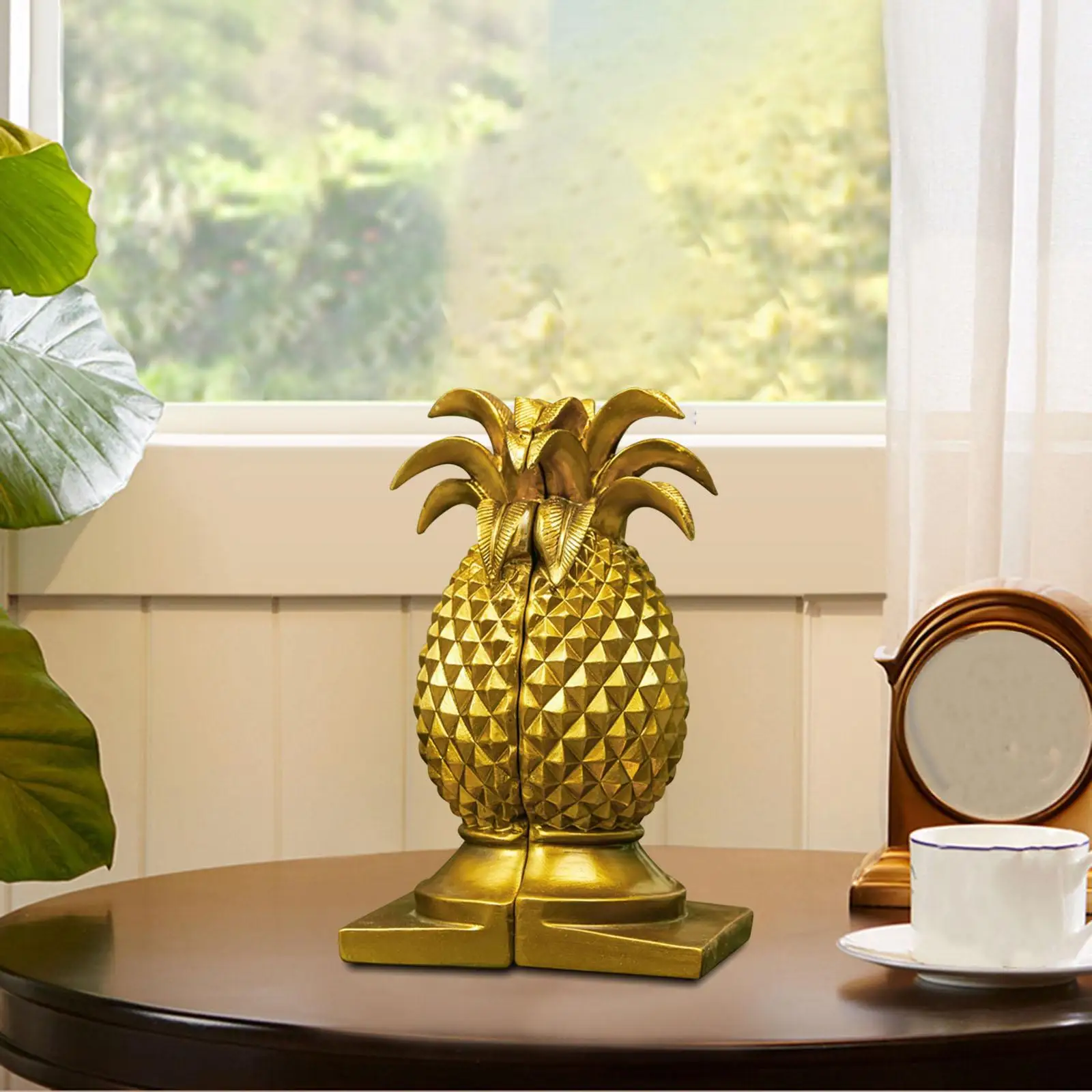 Set of 2 Golden Pineapple Figurine Resin Bookends, Decorative Stylish Bookshelf Accessories for Home Office Cute Hawaiian Statue