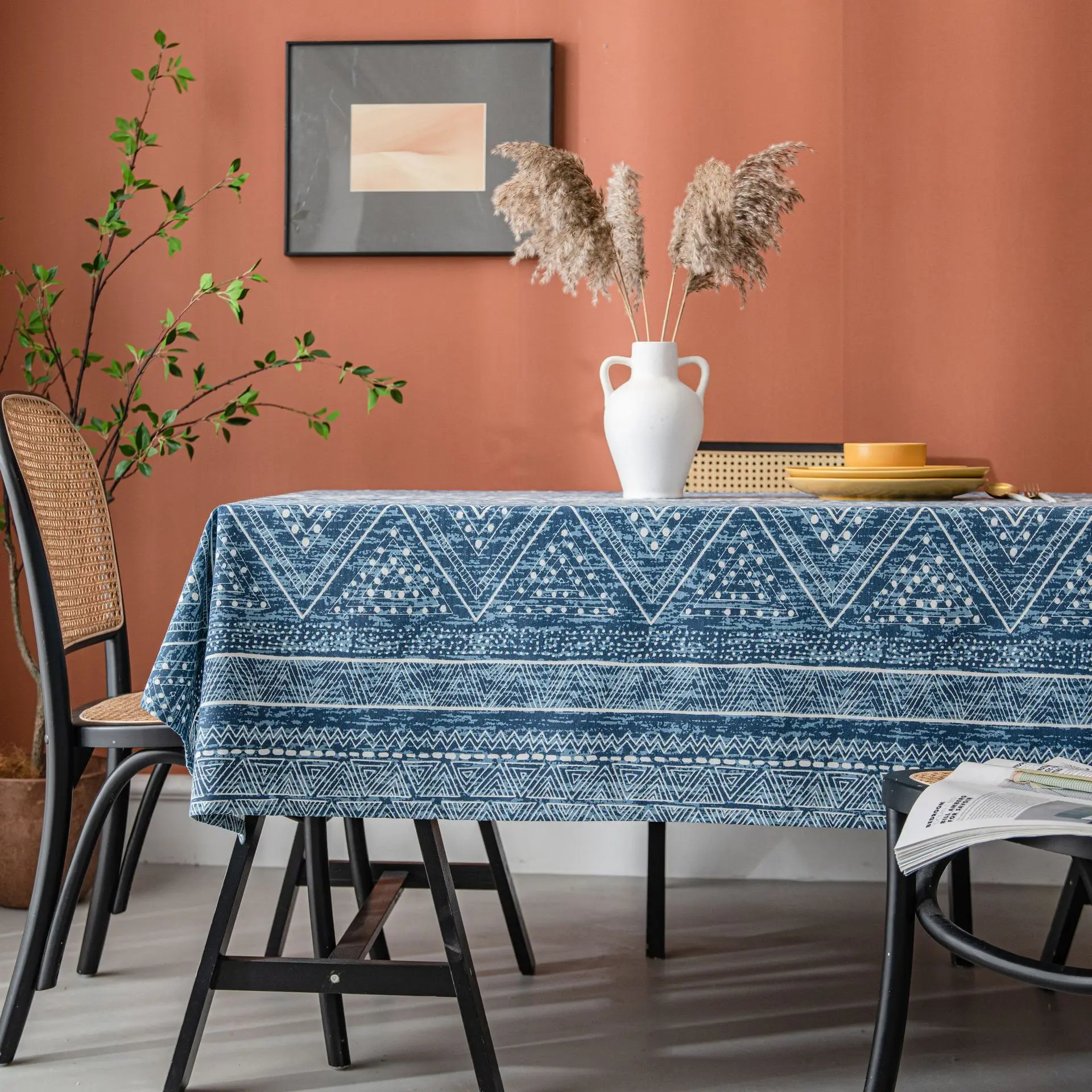 

Cotton and linen tassel tablecloth