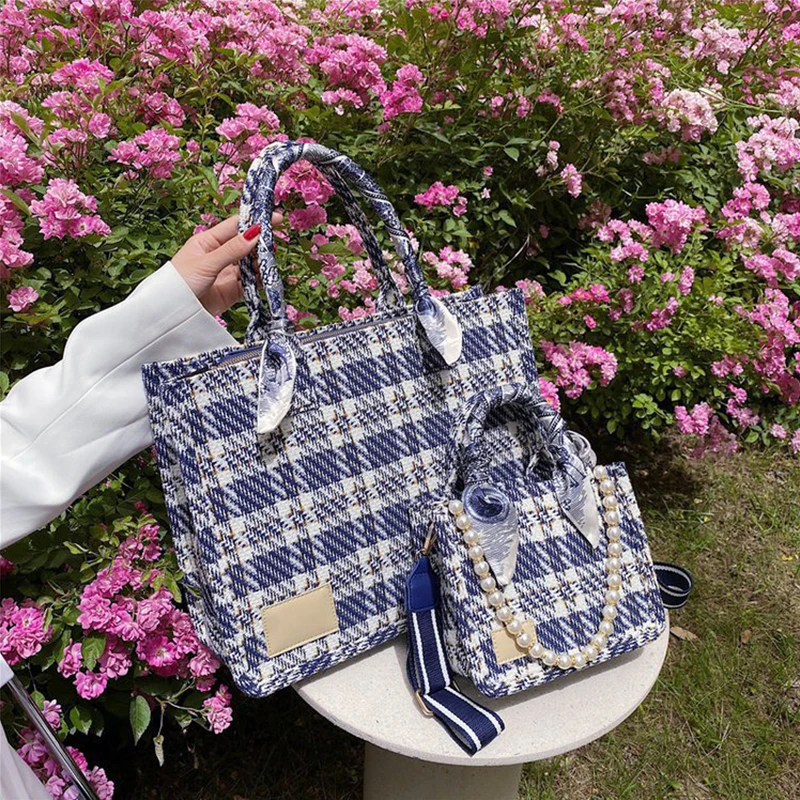 

Canvas Totes Luxury Designer Handbags for Women 2021 Fashion Girls Female Casual Shoppers Plaid Pearls Silk Scarf Crossbody Bags