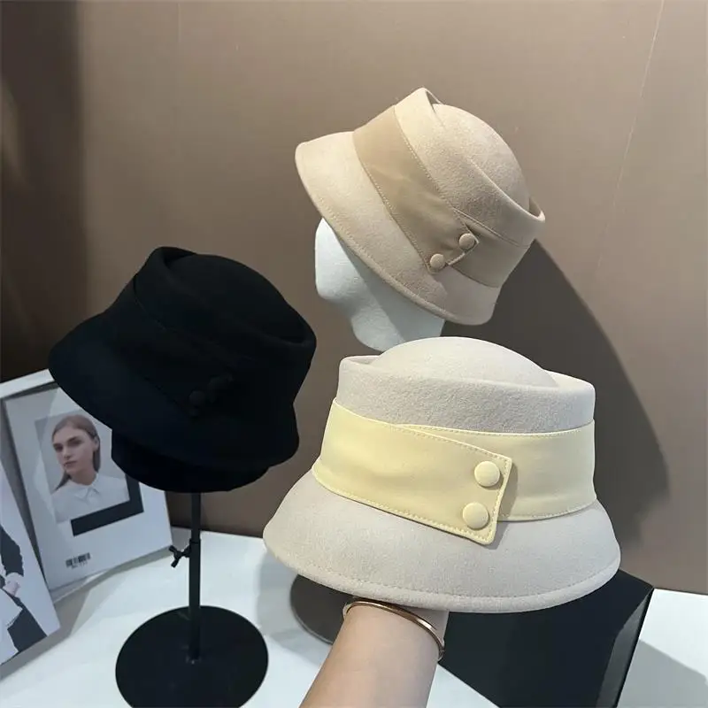 

202210-2508448 Прямая поставка Британский темперамент pu Кнопка Лента изящная шерстяная фетровая женская панама шляпа для отдыха женская