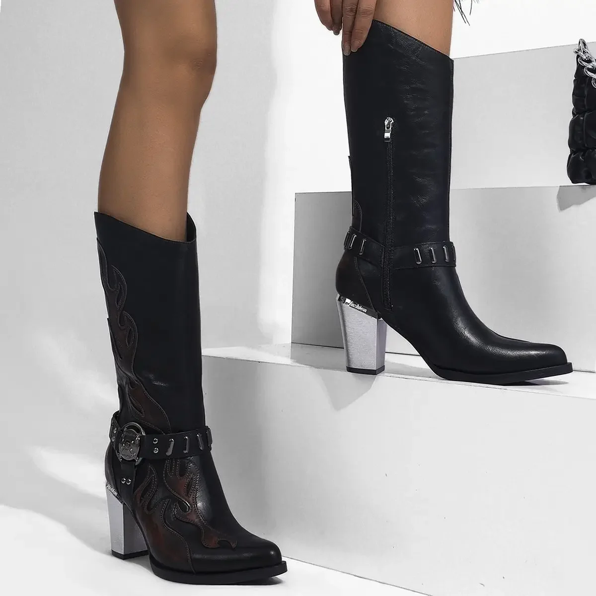 Новинка Весна 2024 ботинки с вышивкой Traf в стиле ретро полуботинки мартинсы новая