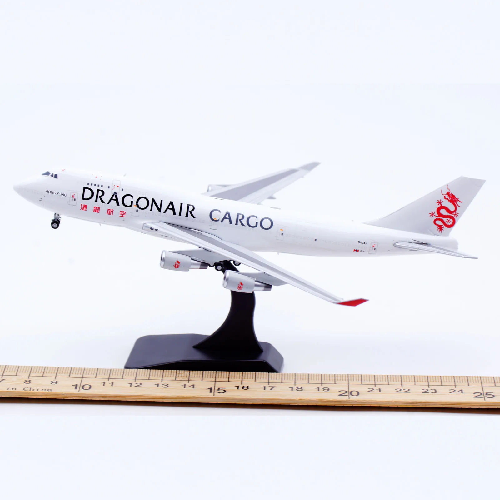 ЭВ 4744008 Коллекционный самолет из сплава в подарок JC Wings 1:400 Dragonair Cargo Boeing B747-400(BCF)