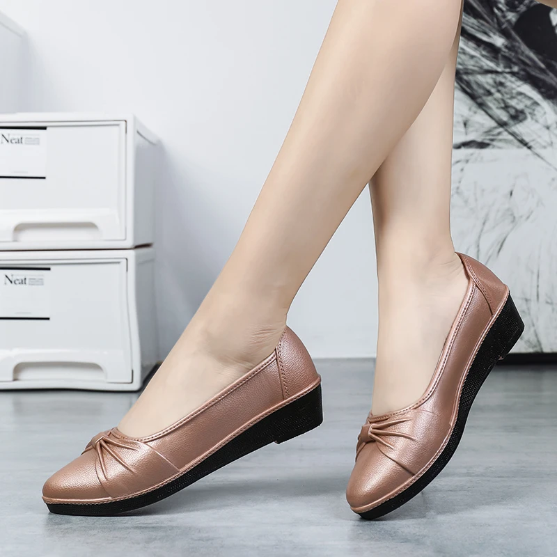 

Woman Fashion Flat Shoes Platform Women Flat Shoes Sneakers Ladies Oxford Shoes Comfortable Mother Single Shoes Chaussures femme