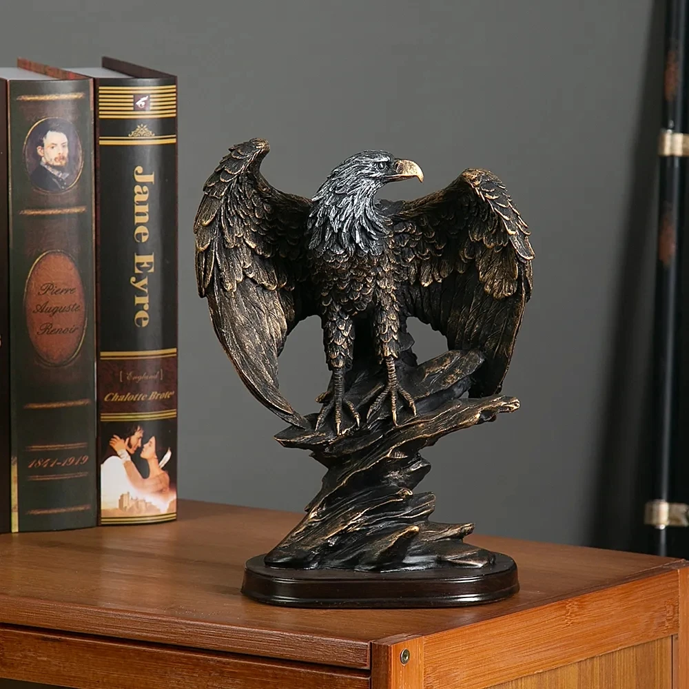 

Luxury Retro Eagle Decorative Statue Resin Art Crafts Animal Sculpture Home Living Room Figurines Wine Cooler Desktop Decor