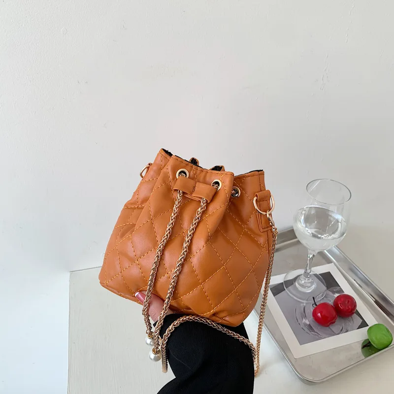

New Fashion Chain Women's Bucket Bag Diamond Lattice Soft Leahter Shoulder Messenger Bags for Women 2022 Designer Brand Female