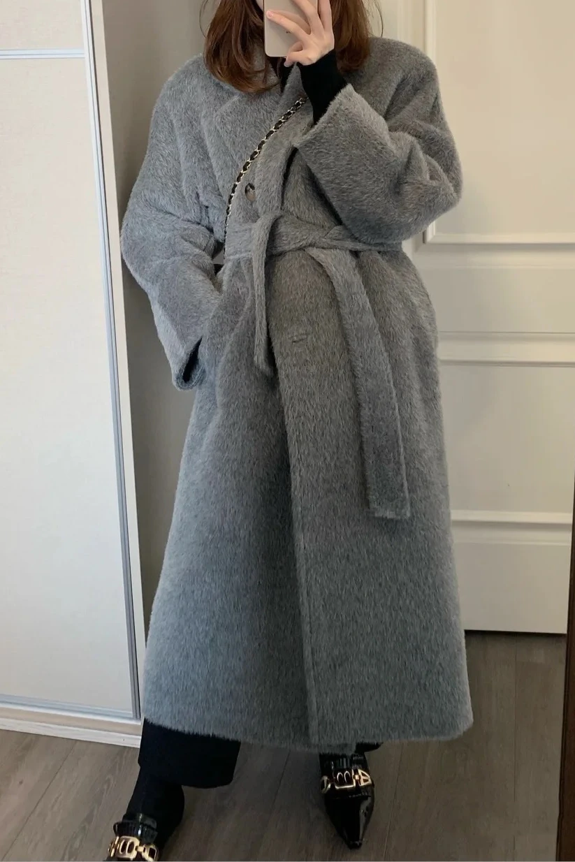 

Новая зимняя Женская Высококачественная шерстяная куртка из альпака двубортная шерстяная длинная серая куртка оверсайз с поясом Женская к...