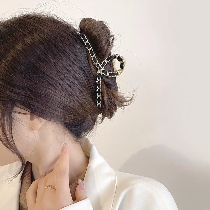 

Retro Shark Clip Metal Chain Grip Special-Interest Design Hairpin Headdress