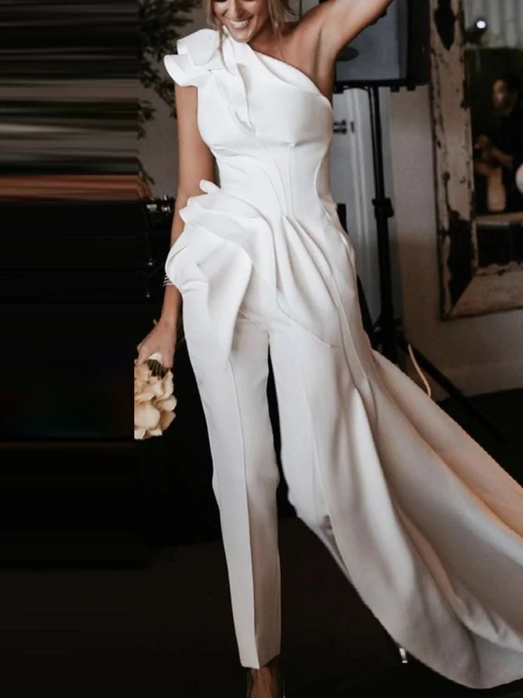 

Simple One-Shoulder Pleated Split-Joint Empire White Jumpsuits