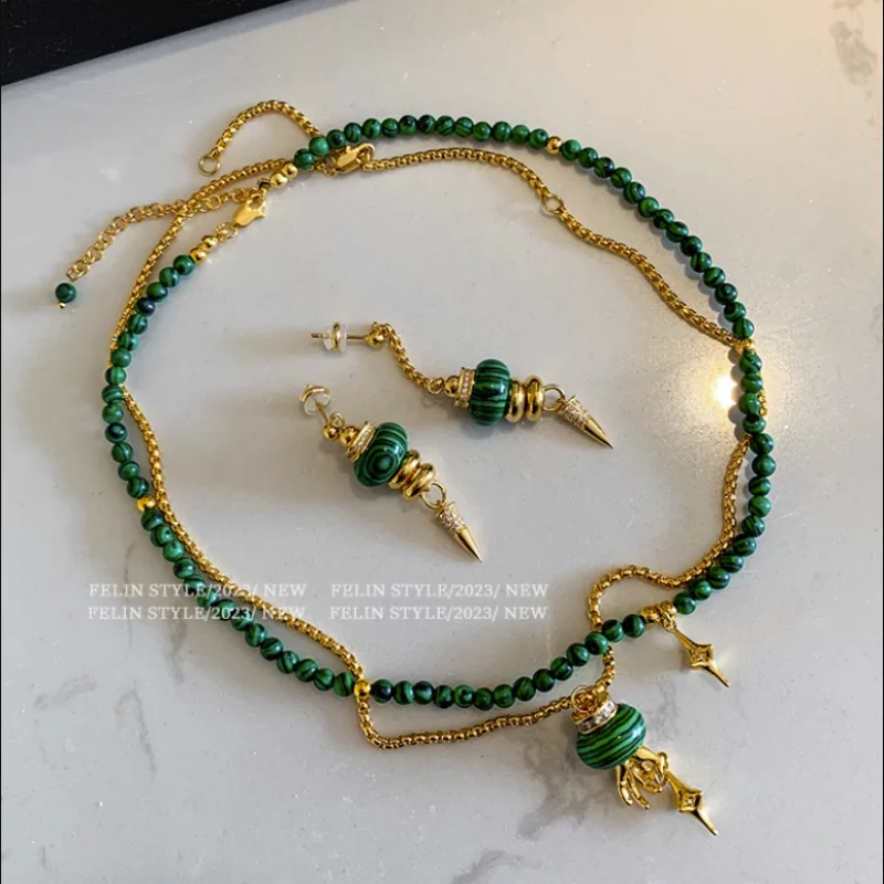 

European and American Retro green Beaded Natural Malachite Necklace Women's Luxury Niche Design Temperament Laminated Chain