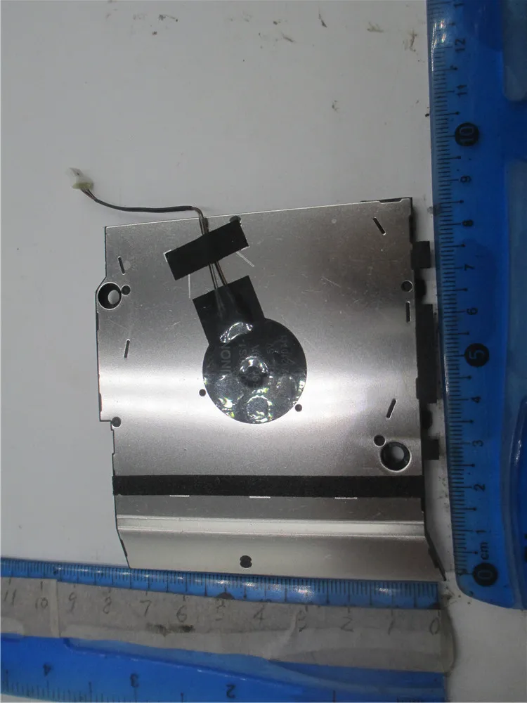 

Охлаждающий вентилятор для ноутбука, задняя фотография 5V