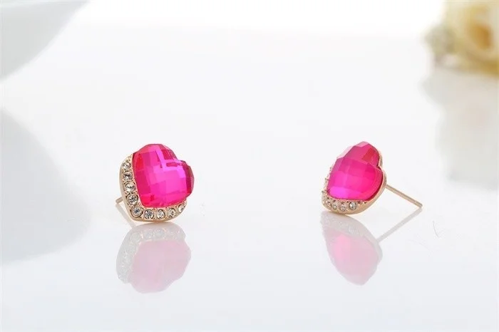 Женские полукружевные серьги-гвоздики с австрийскими кристаллами в форме сердца