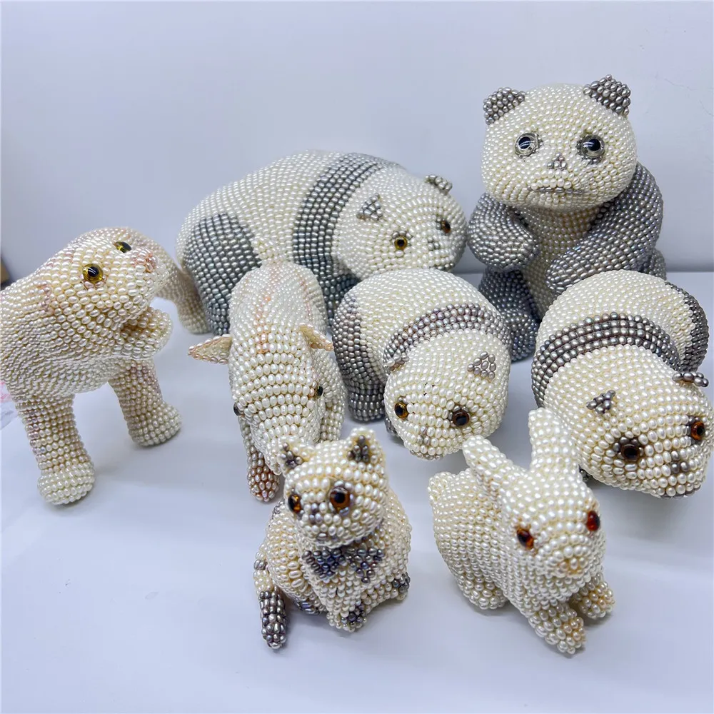 

Pure Hand-Woven Animal Ornaments Panda Figure Pig Tiger DIY Natural Freshwater Pearls Home Living Room Office Desktop Decoration