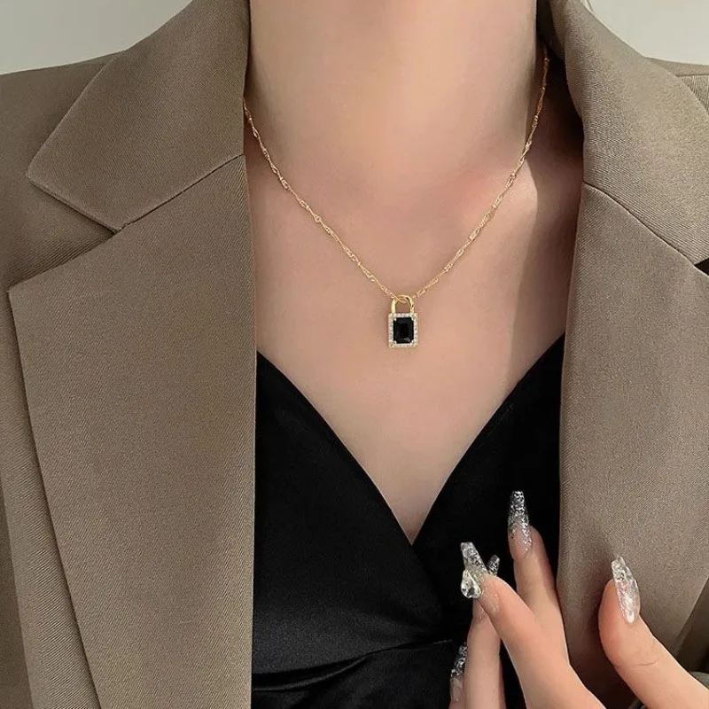 

Exquisite Black Zircon Lock Pendant Necklace for Women New Style Light Luxury Temperament High-end Clavicle Chain Christmas Gift
