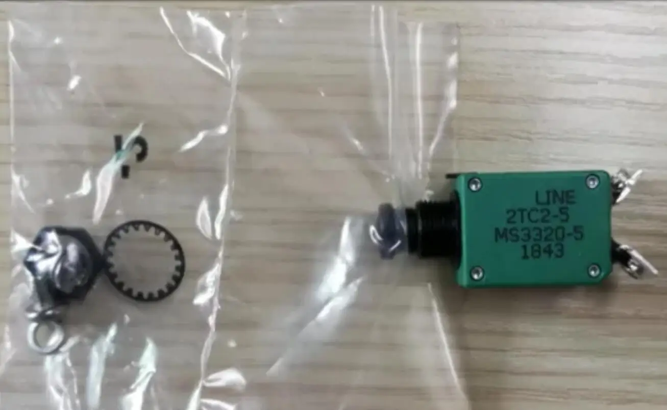 

100% оригинальный новый термальный автоматический выключатель 2TC2-3 15 а 120 В для крепления панели