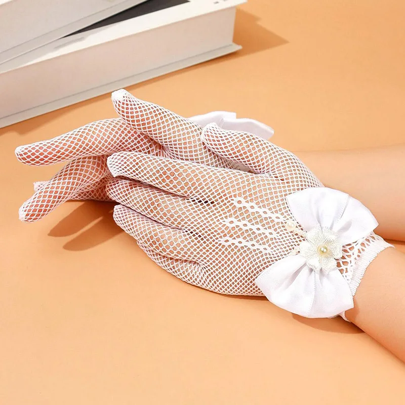 

Parenting Princess Girls Short Gloves Mesh Bow Lace Pearl Decoration Gloves Children Kids Fashion Elegant Gloves Party