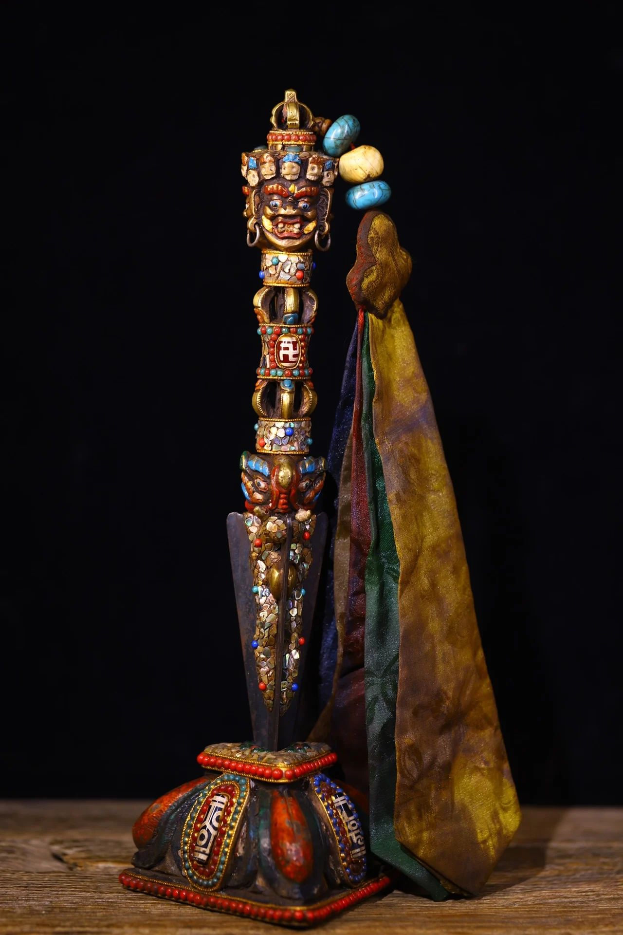 

14"Tibet Temple Collection Old Bronze Mosaic Gem gZi Beads Shell Skull Three sided Mahakala Head Vajra Phurpa Amulet Town house