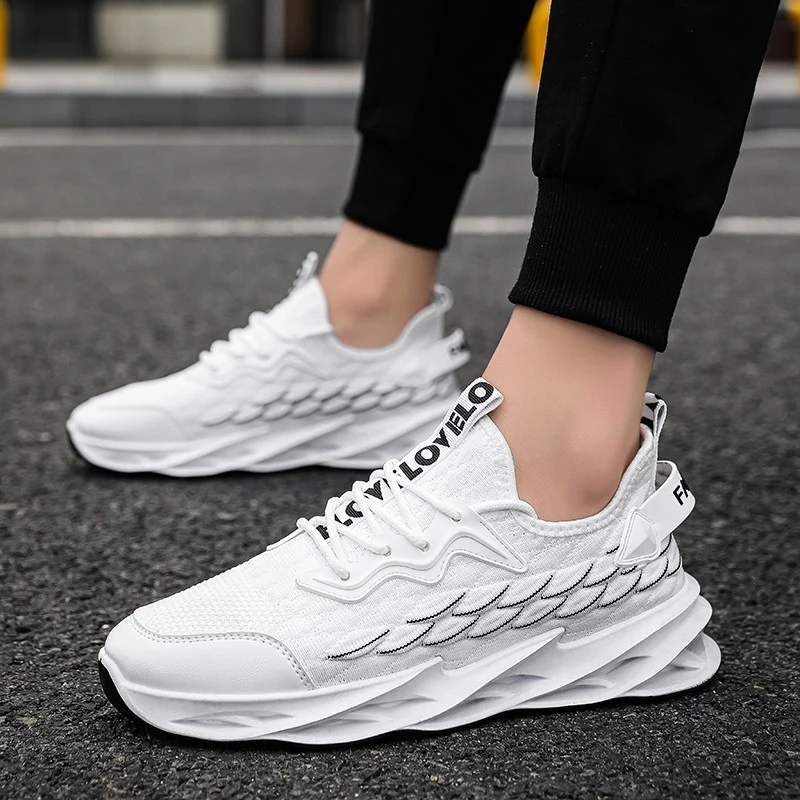 New Men's Running Shoes Outdoor Jogging Sport Shoes Male Sneakers Breathable Gym Sneakers Men Athletic Shoes Solid Black White