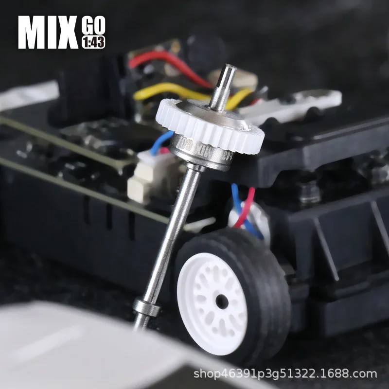 Фото Радиоуправляемая машинка Sniclo 1:43 Sisilok Master Edition MG117 с гироскопом, задним приводом и дифференциалом, подарок на день рождения для мальчика №5