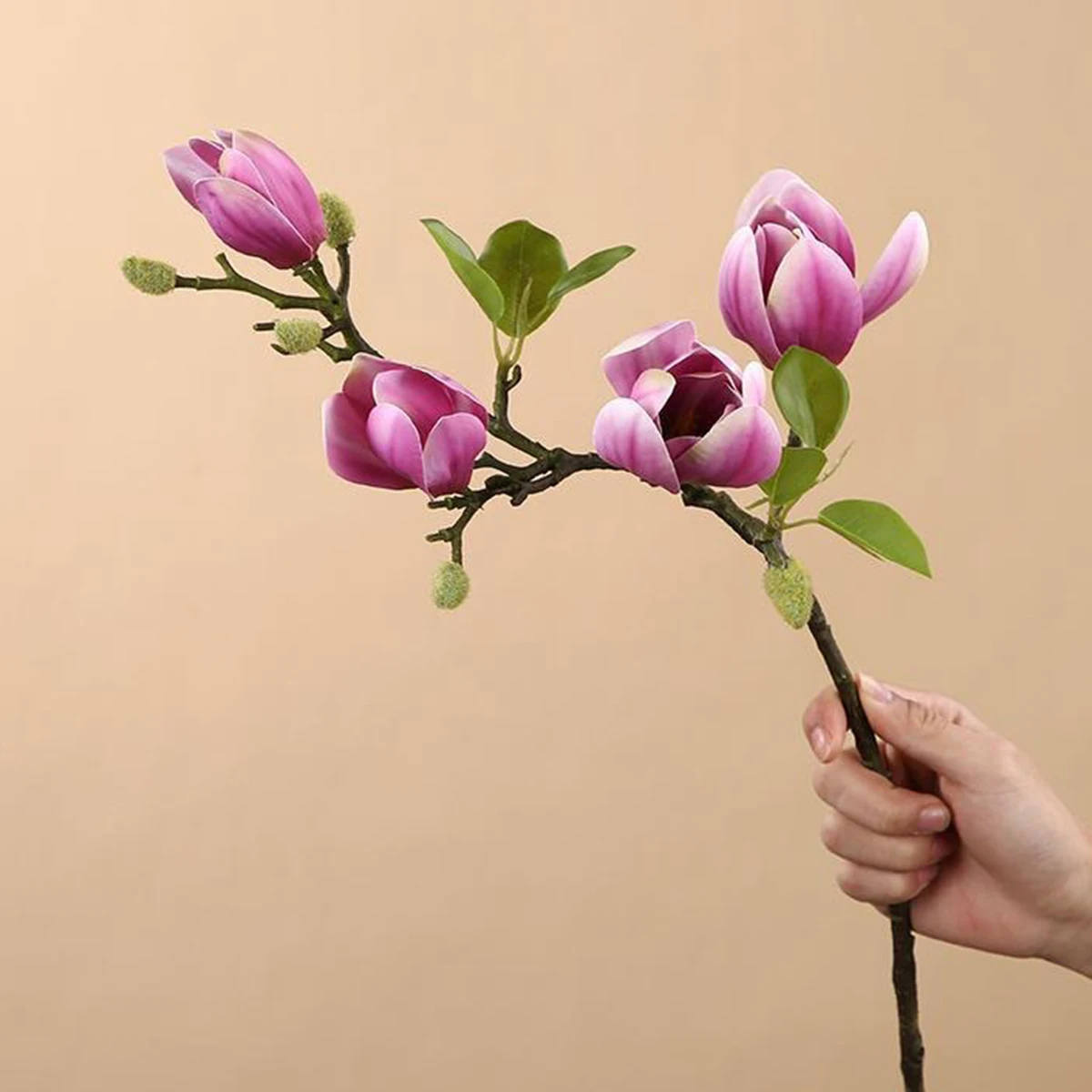 

Искусственные цветы шелковые магнолии Decoravase