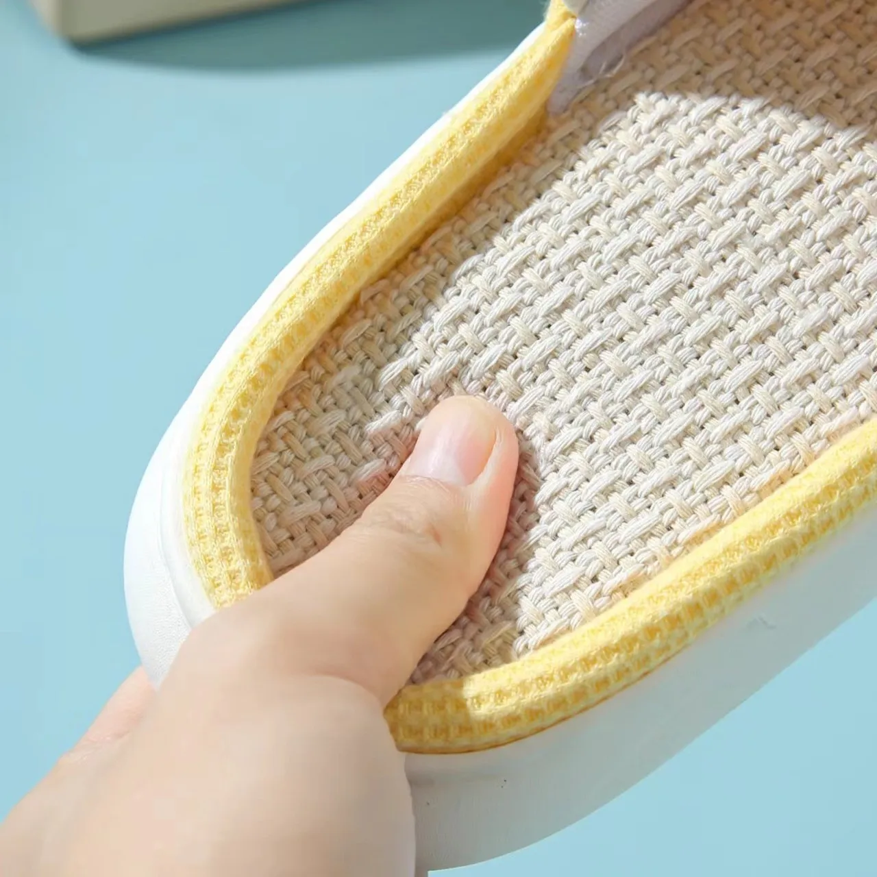 Cute Rabbit Slippers for Womens Design Cartoon Flip Flops Lady Cotton Linen House Shoes Slides Four Season Casual Home Slippers