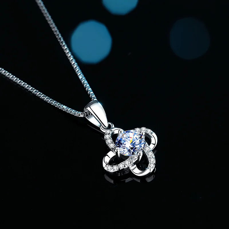 Цепочка с подвеской в виде четырехлистника из серебра 925 пробы карата |