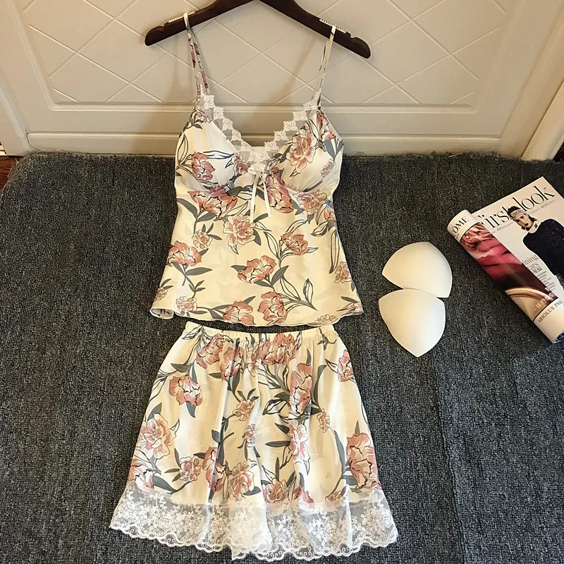 Women's Sleepwear 2 Pcs Sets Tops+Shorts Floral Printed Sexy Lace Satin Sleeveless V-neck Pyjama Sets With Pads