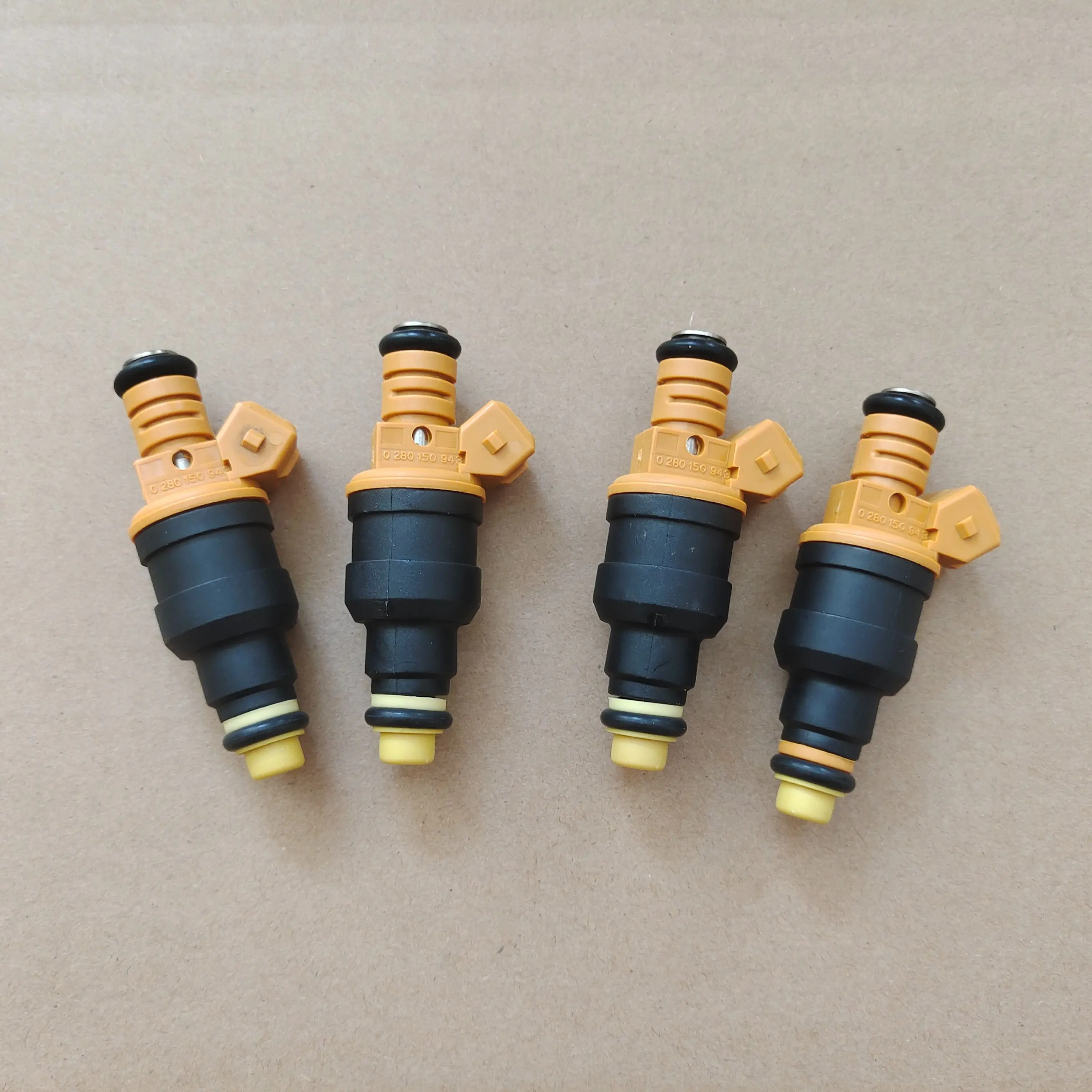 

Топливные форсунки для Volvo 1989-1992 740 940 л #0280150749, 4 шт.