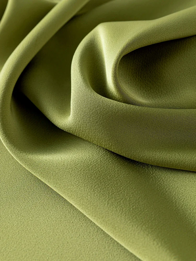 Женская рубашка-поло с острым вырезом и коротким рукавом