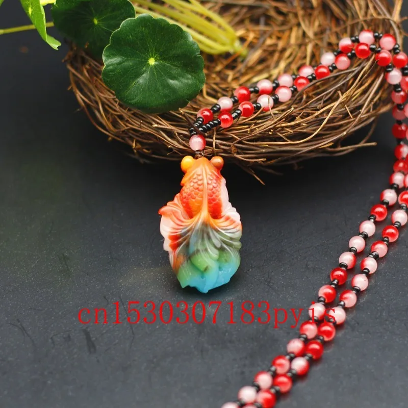 

Ожерелье с подвеской в виде золотой рыбки из натурального нефрита