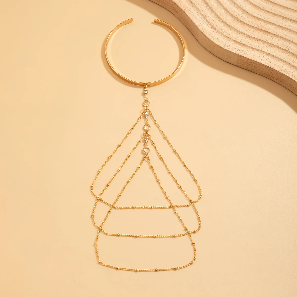 Женская повязка на руку с кисточками в богемном стиле