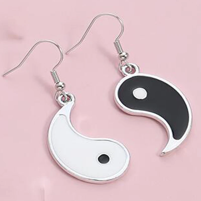 

Yin Yang Earrings for Women Vintage Aesthetic Jewelry Accessories Personalized Gift Black White Dangle Drop Stud Aretes De Mujer