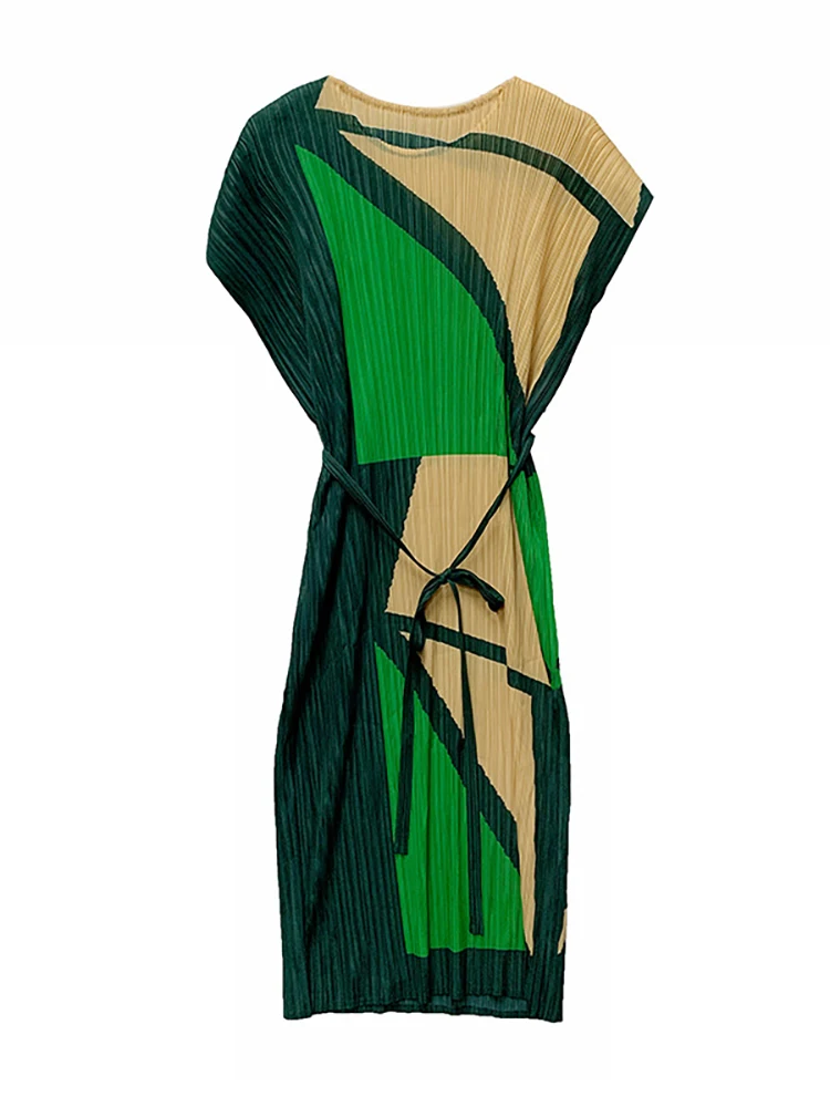 Женское плиссированное платье с поясом Delocah разноцветное пляжное миди коротким