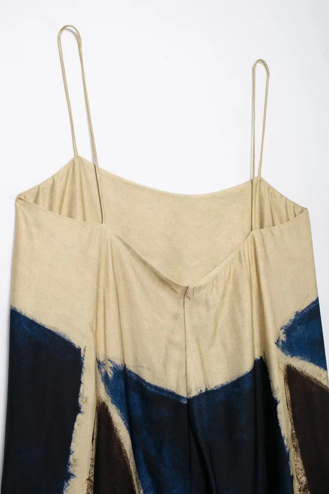 Юбка 2024 осенне-зимний новый продукт женское цельное платье с вырезом дрейфом и