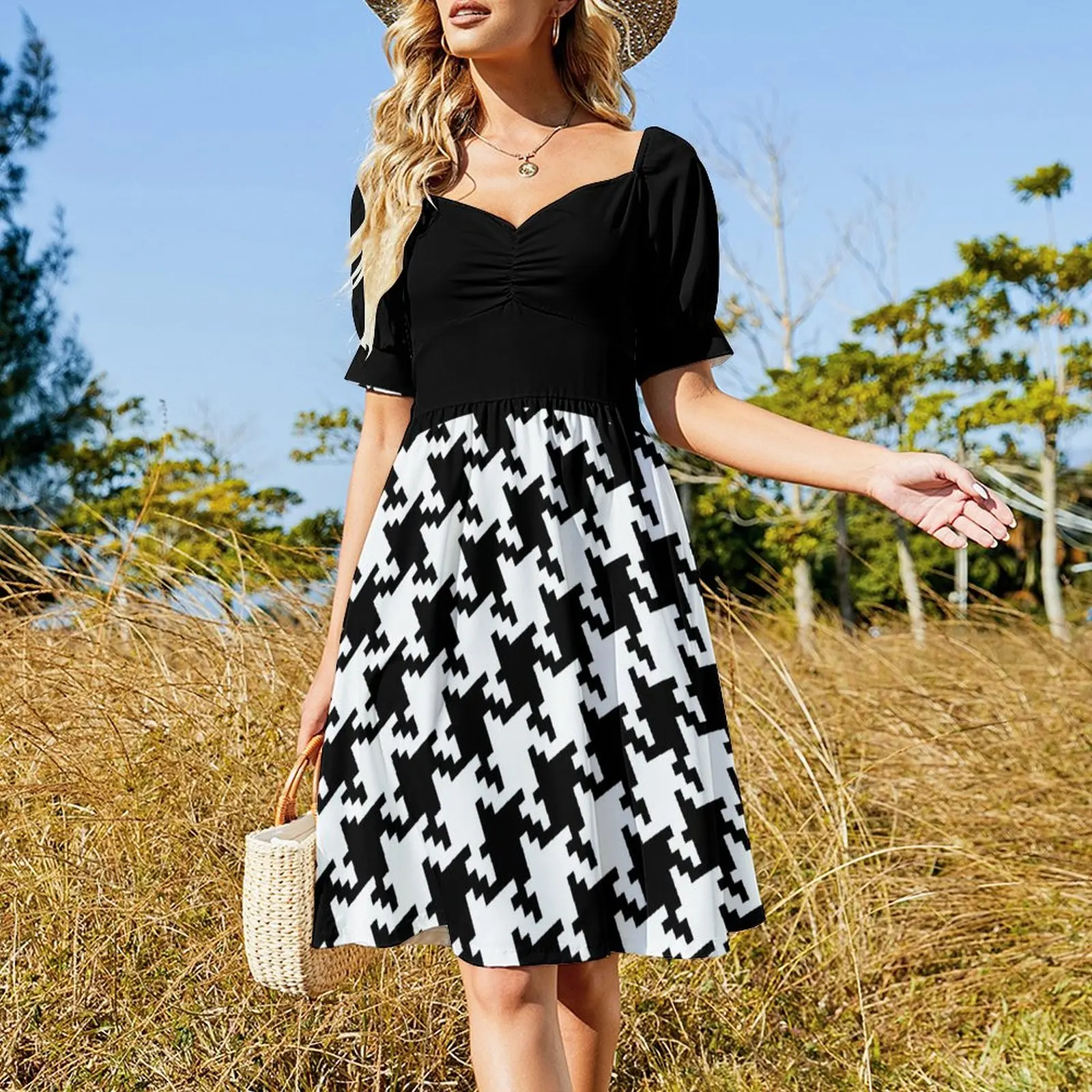 Женское платье из полиэстера