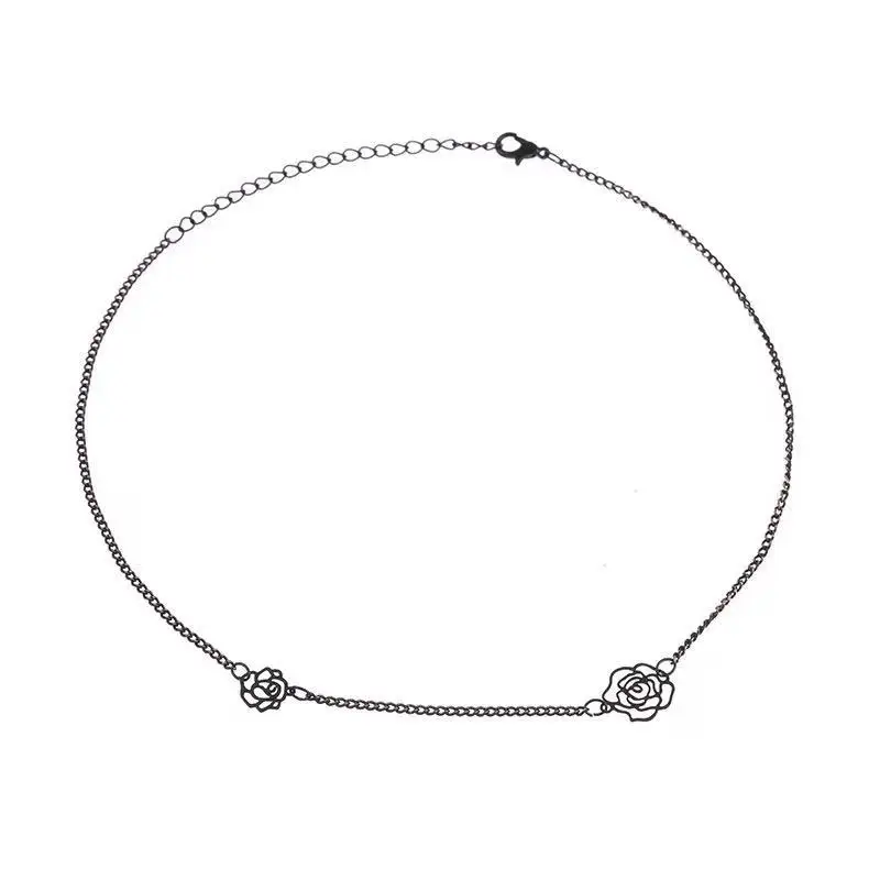 

Колье в виде черной розы