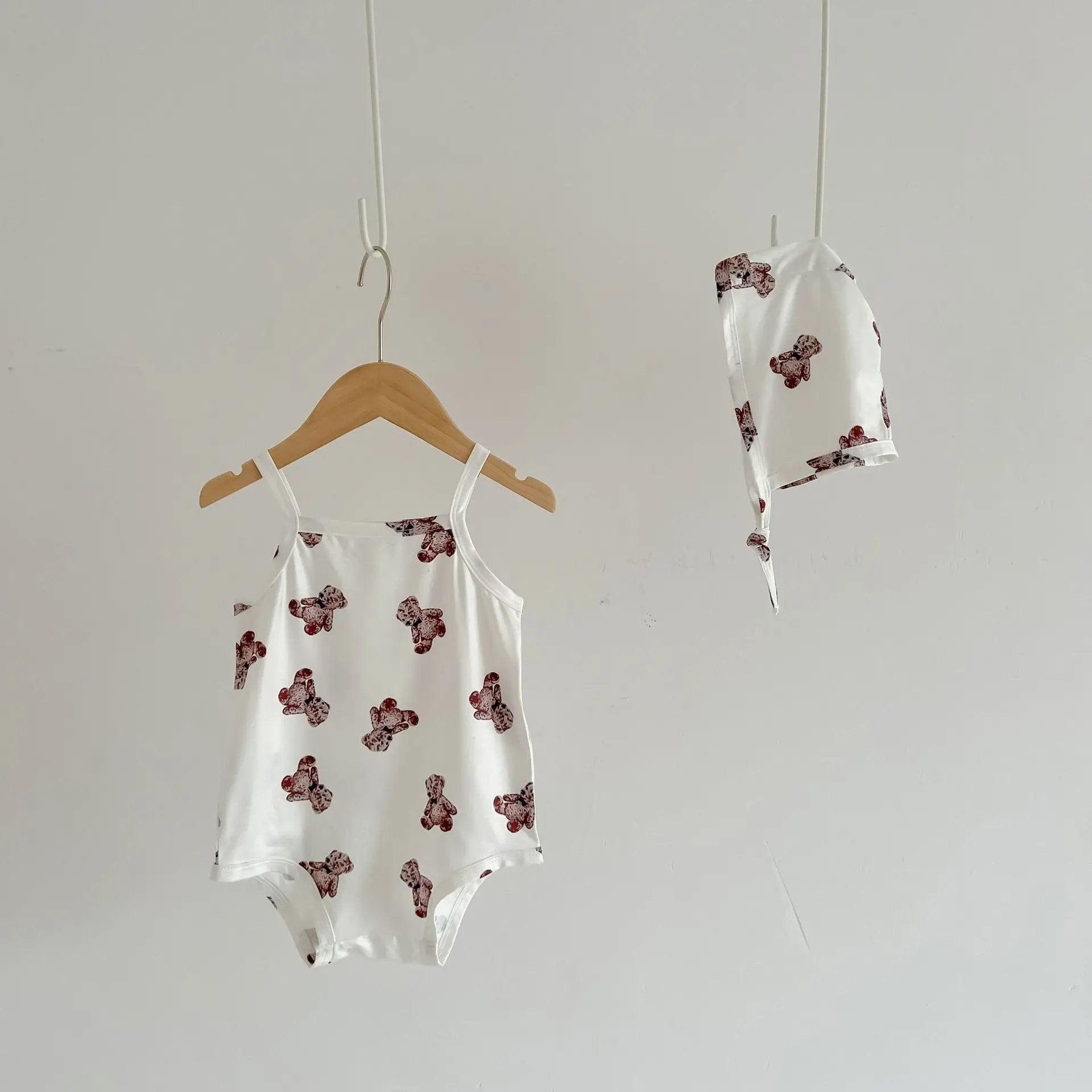 2022 Summer New Baby Swimsuit Cute Bear Print Infant Bodysuit + Hat Toddler Baby Sleeveless Jumpsuit Boy Girl Beach Clothes