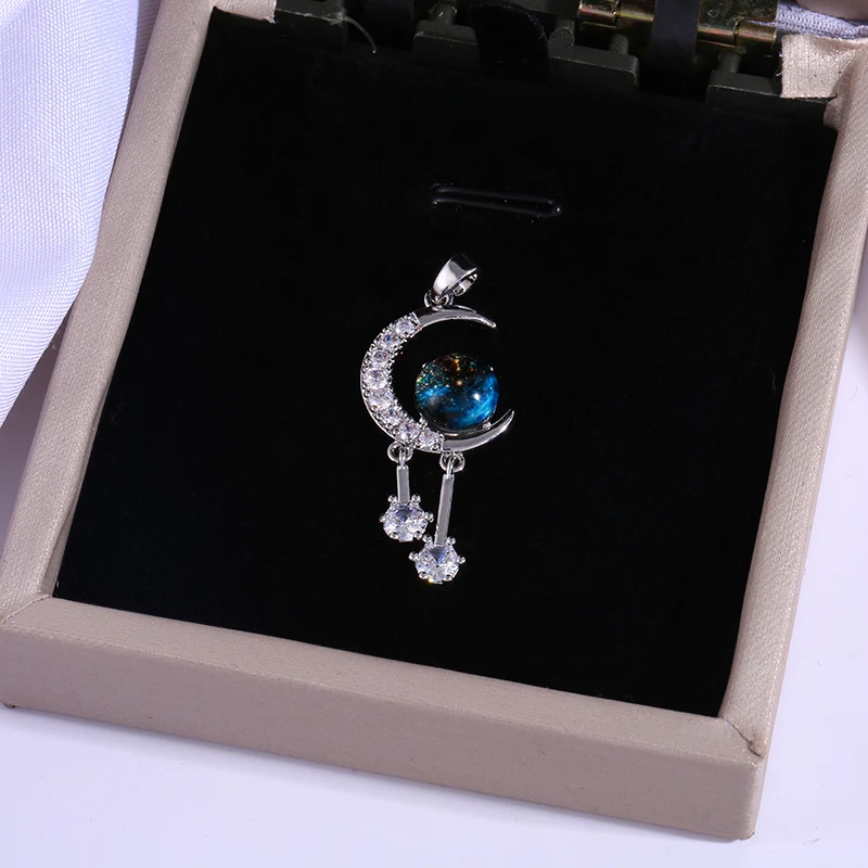 Ожерелье с подвеской в стиле Y2K луной и кисточкой