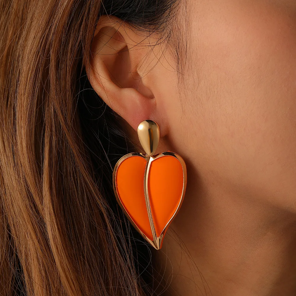 

Raylene New Fashion Trend Versatile Design Colorful Spray Paint Love Drops Double Earrings