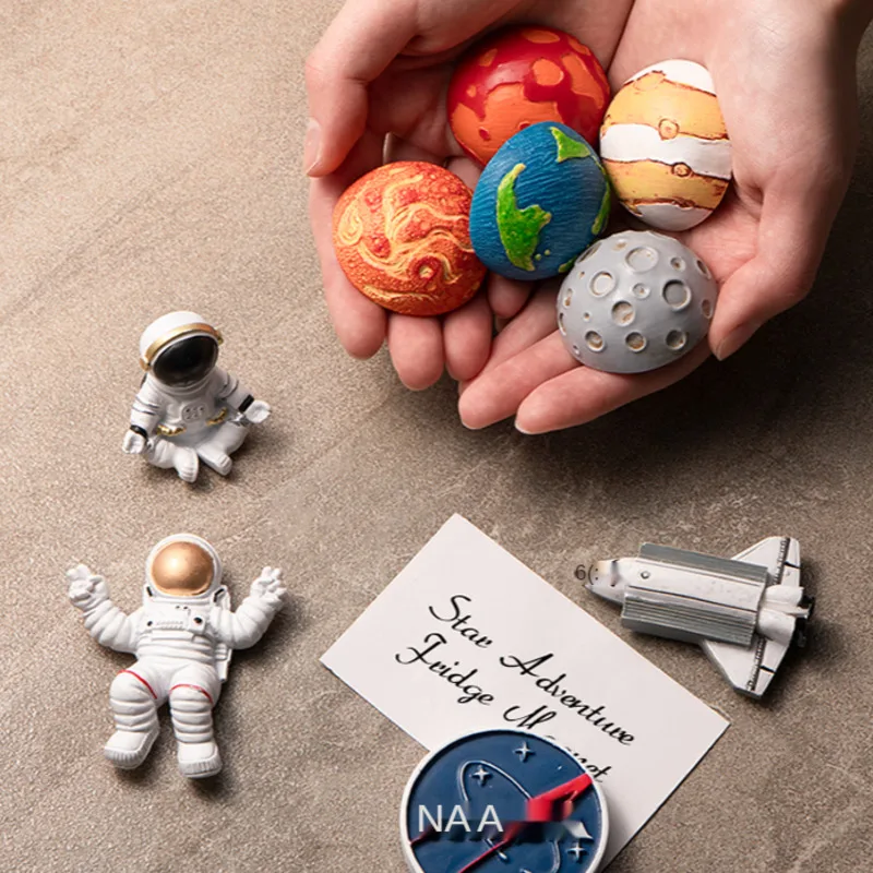 

3D Happy Planet Series Refrigerator Sticker Space Astronaut Spaceship Earth Resin Magnetic Message Board Home Decoration Sticker