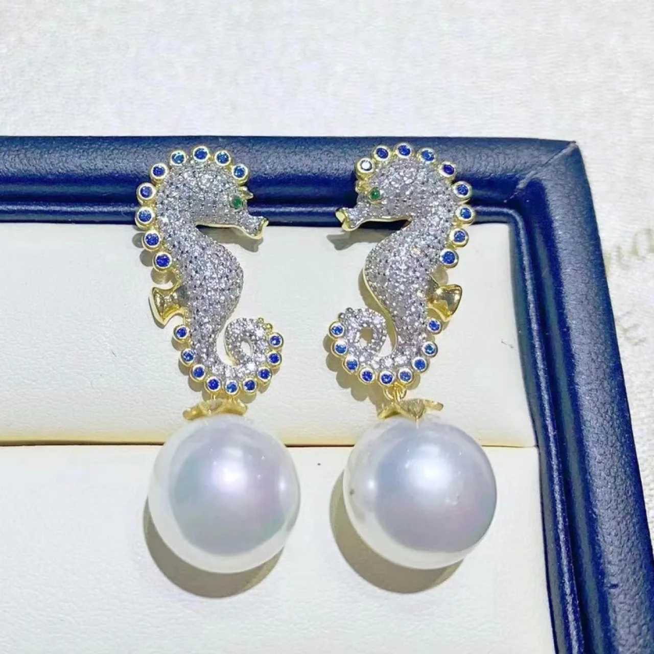 Дизайнерские серьги «Морская лошадь»