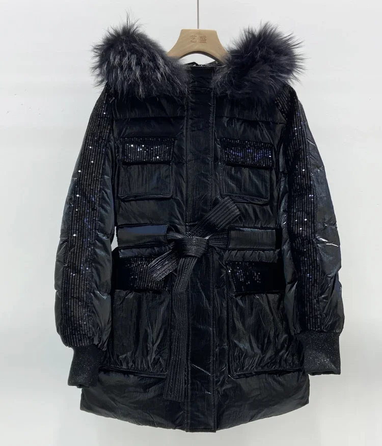 Женский пуховик на белом утином пуху серебристый с большим меховым воротником и