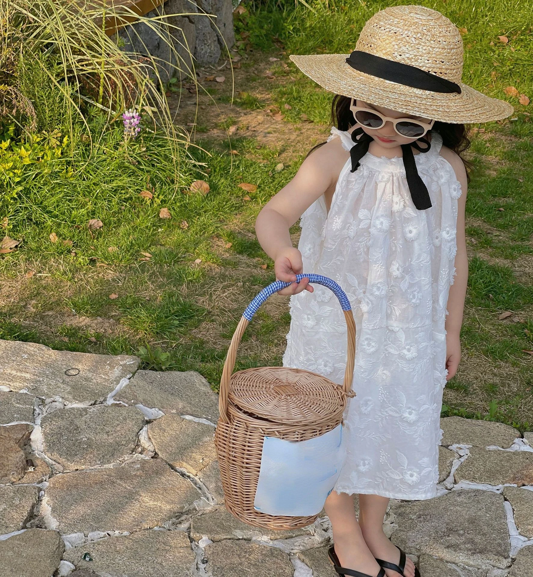 

Girl Kids Dress 2023 Summer Solid Sleeveless Foral Girl Princess Dress Beach Wear Dress Girl Clothing Sweet Children