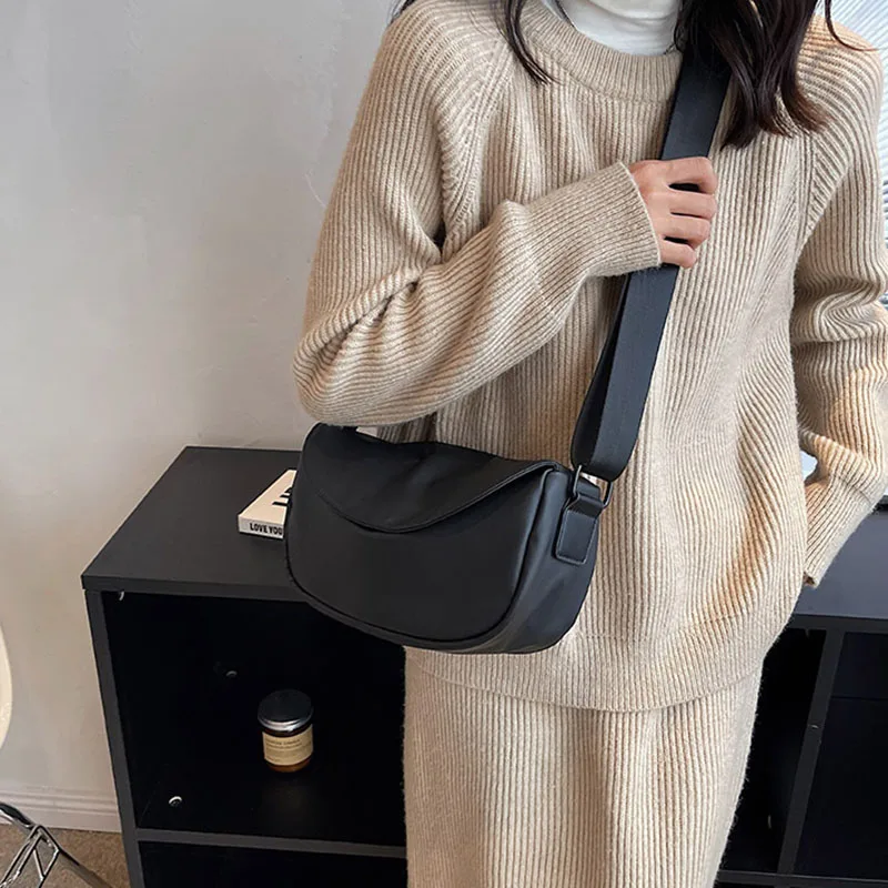 Solid Color PU Chest Pack Women Trend Retro Texture Shoulder Bags Portable Crossbody Bag Simple Multi-function Versatile Satchel